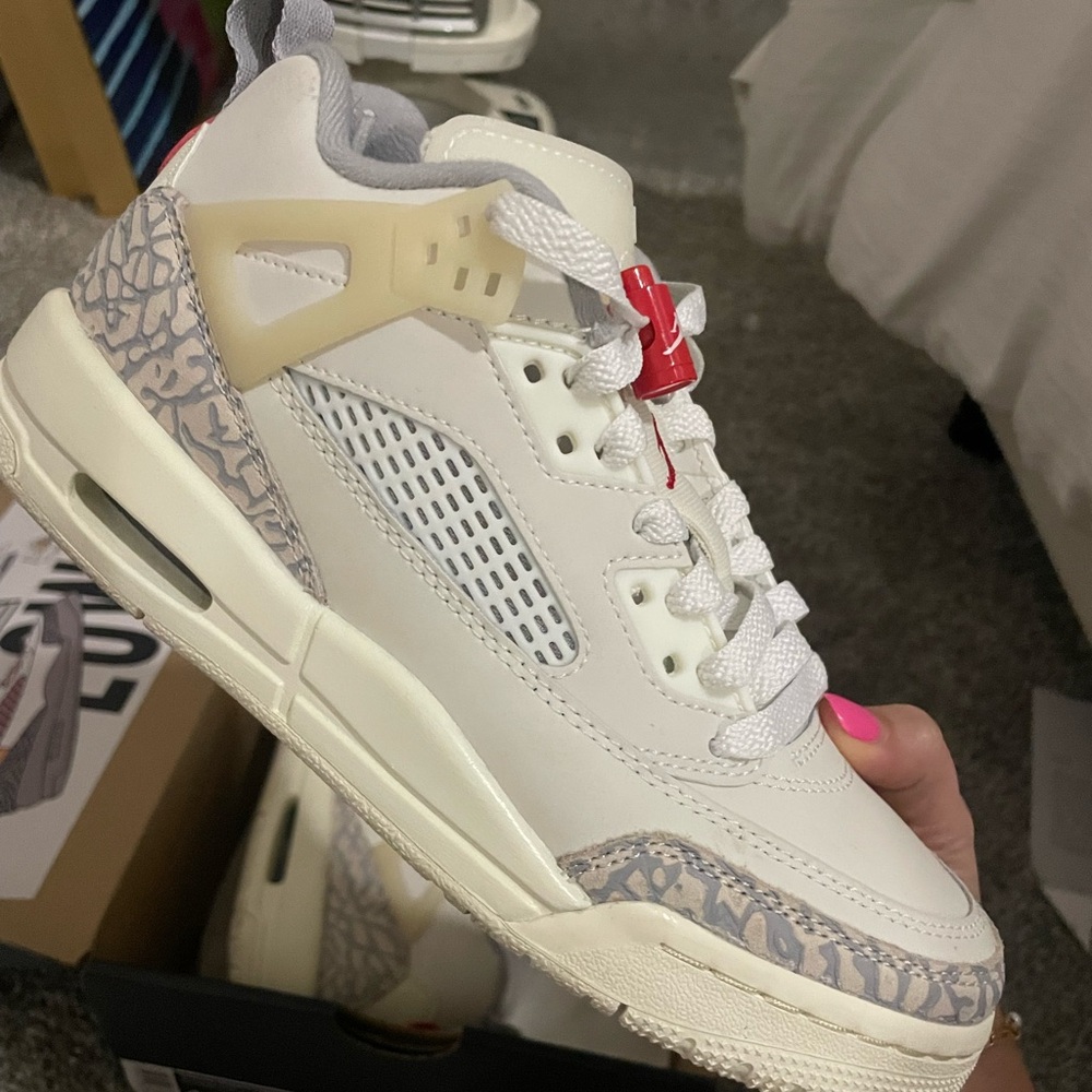 Jordan Spizike Low Y4